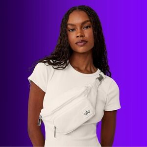 NWT ** ALO Yoga ** Explorer Fanny Pack Belt Bag ** Ivory